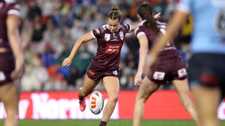 Lauren Brown struck a drop-goal with two minutes to play, as the Maroons hit back in their Origin series