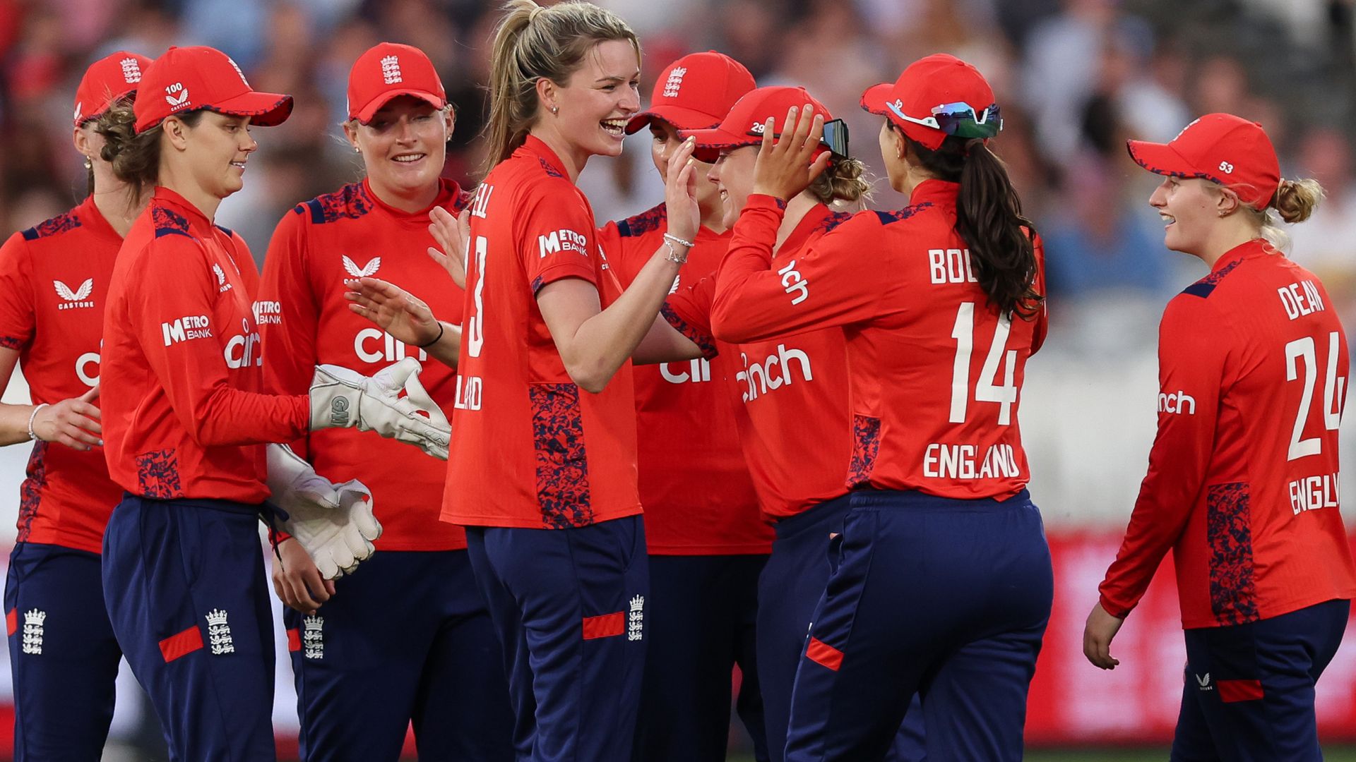 South Africa slip to five down vs England in final T20 LIVE!