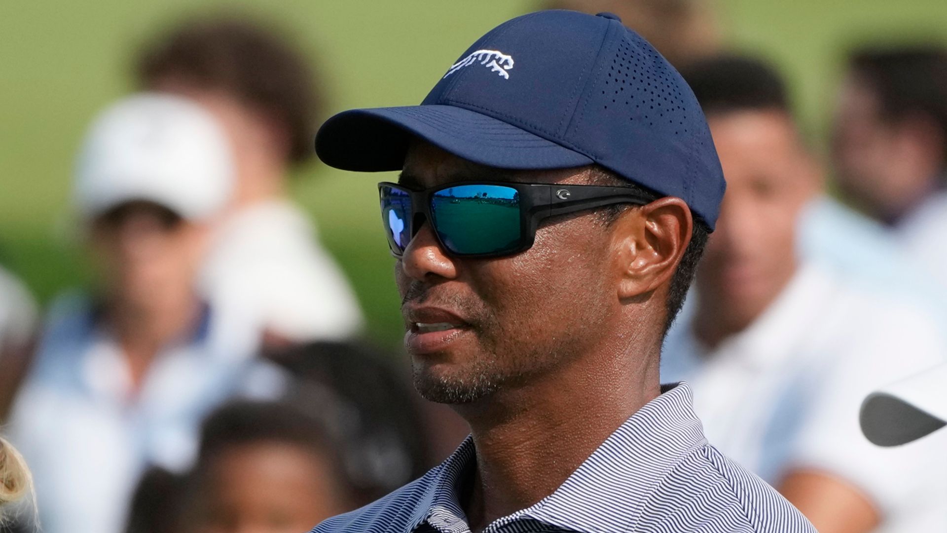 Woods watches as son Charlie exits US Junior Amateur championship