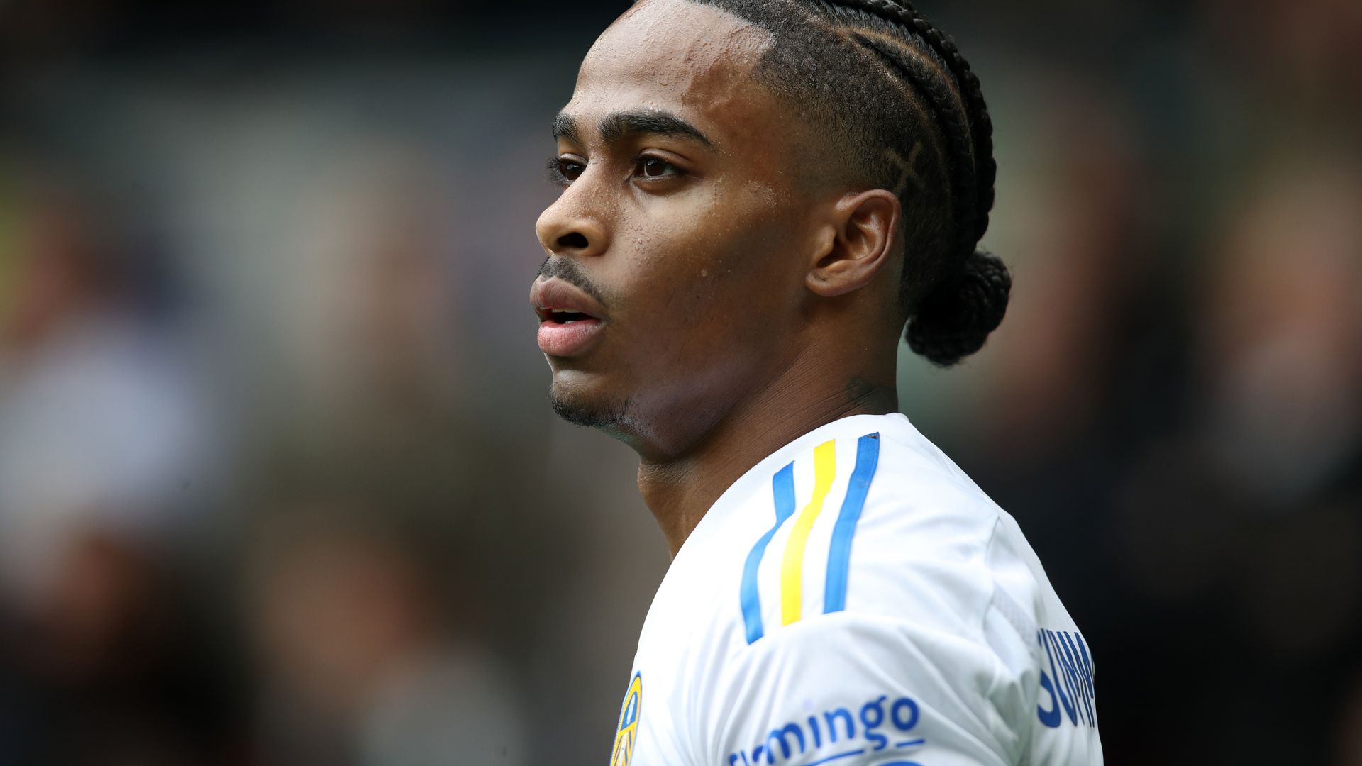 West Ham sign Summerville from Leeds