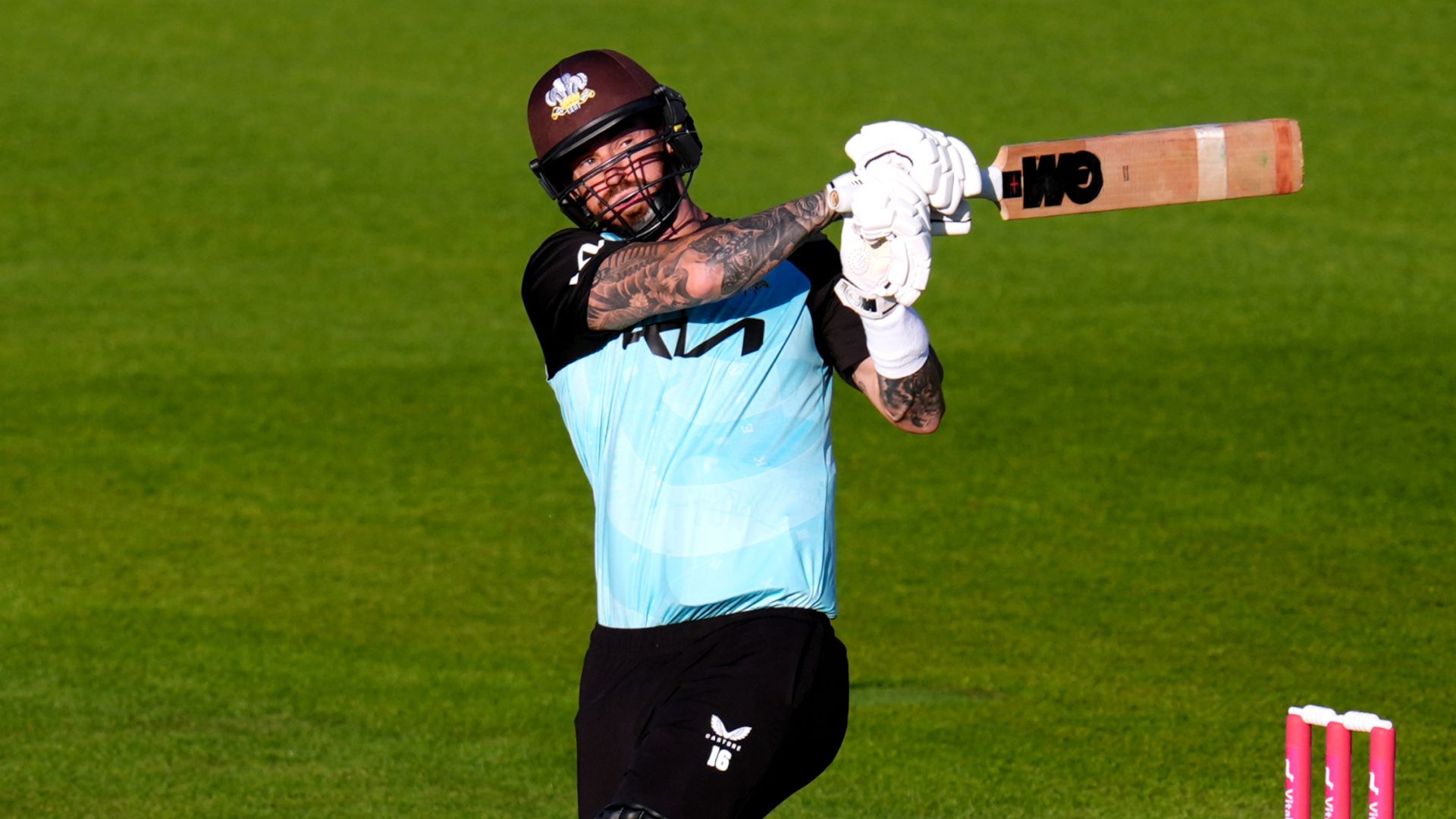 Surrey hand Lancashire comprehensive defeat