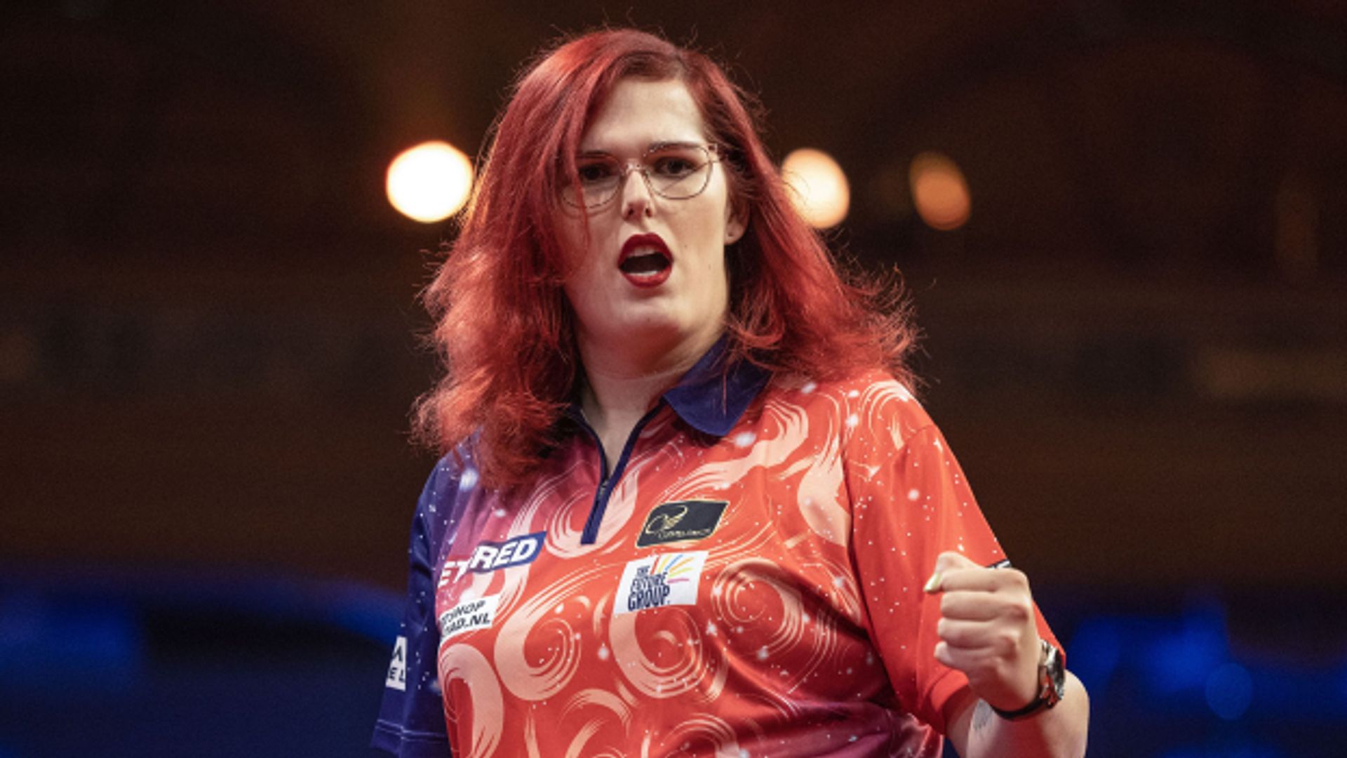 Humphries backs transgender darts player Van Leuven