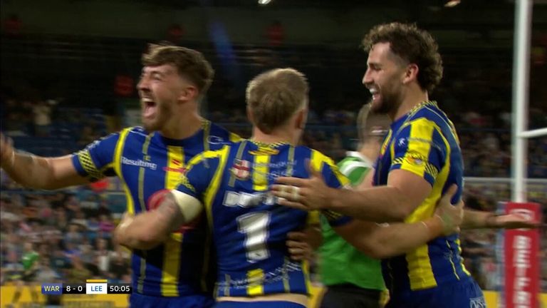 Following a penalty, Wolves work the ball to Matt Dufty who bursts through a gap to extend Warrington's lead over Leeds 