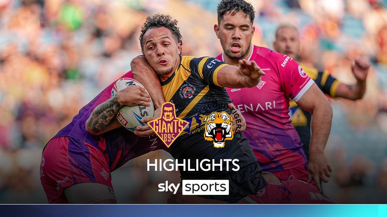 Magic Weekend: Huddersfield Giants finish dropping run with win over Castleford Tigers at Elland Street