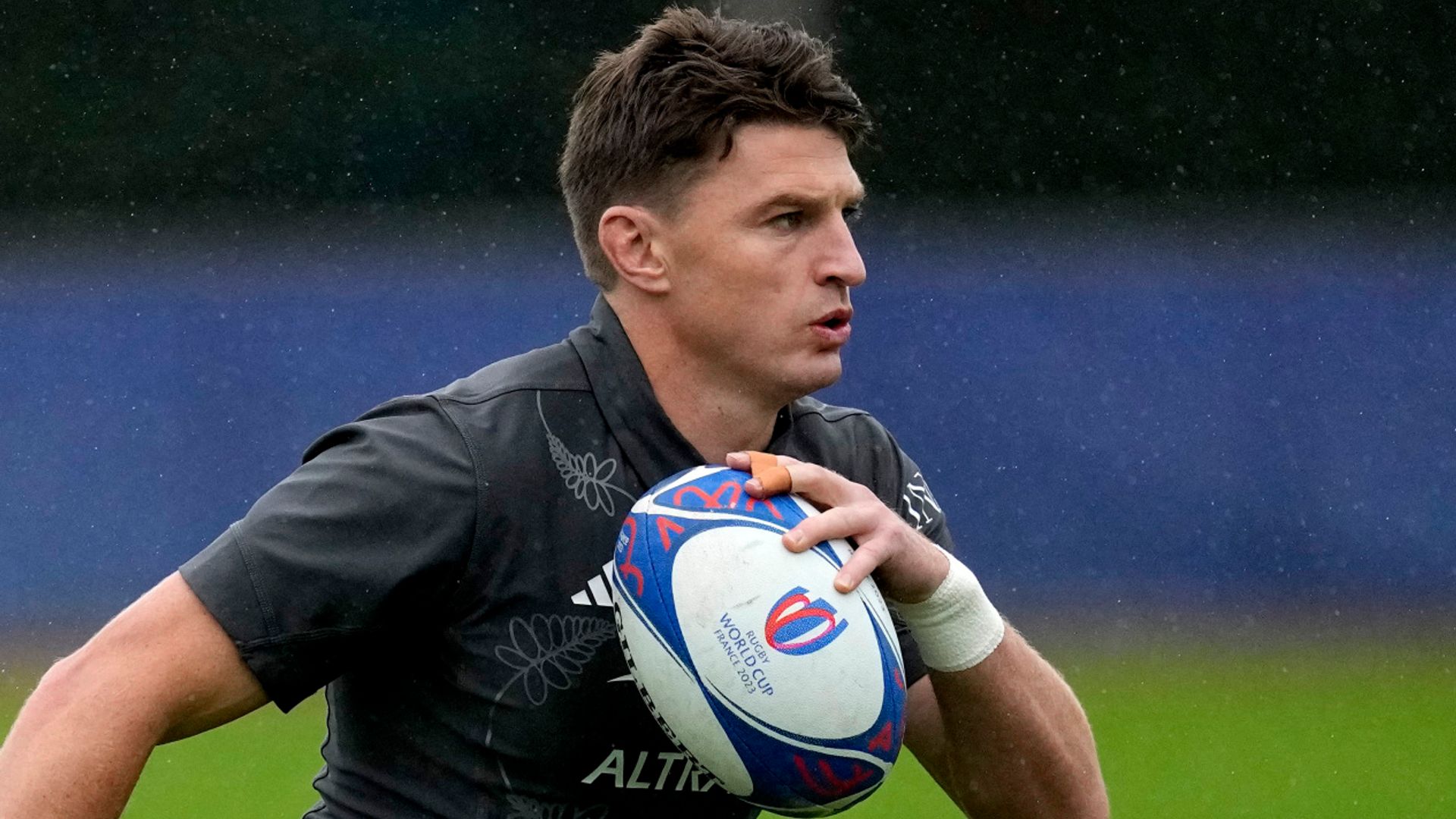 All Blacks drop Barrett, Perenara to bench for South Africa rematch