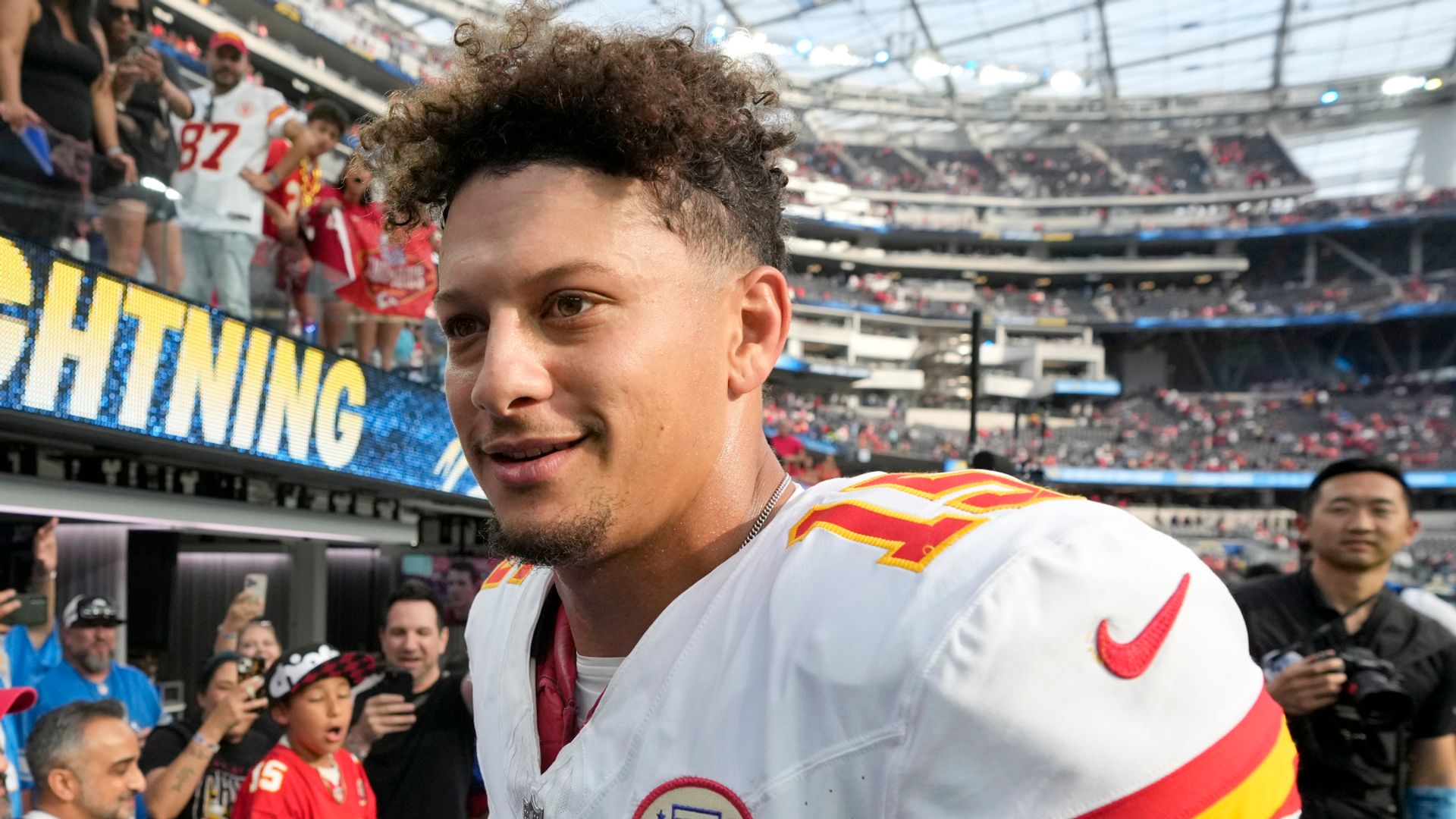 Mahomes' Chiefs stay perfect as Rodgers' Jets are frustrated in NFL