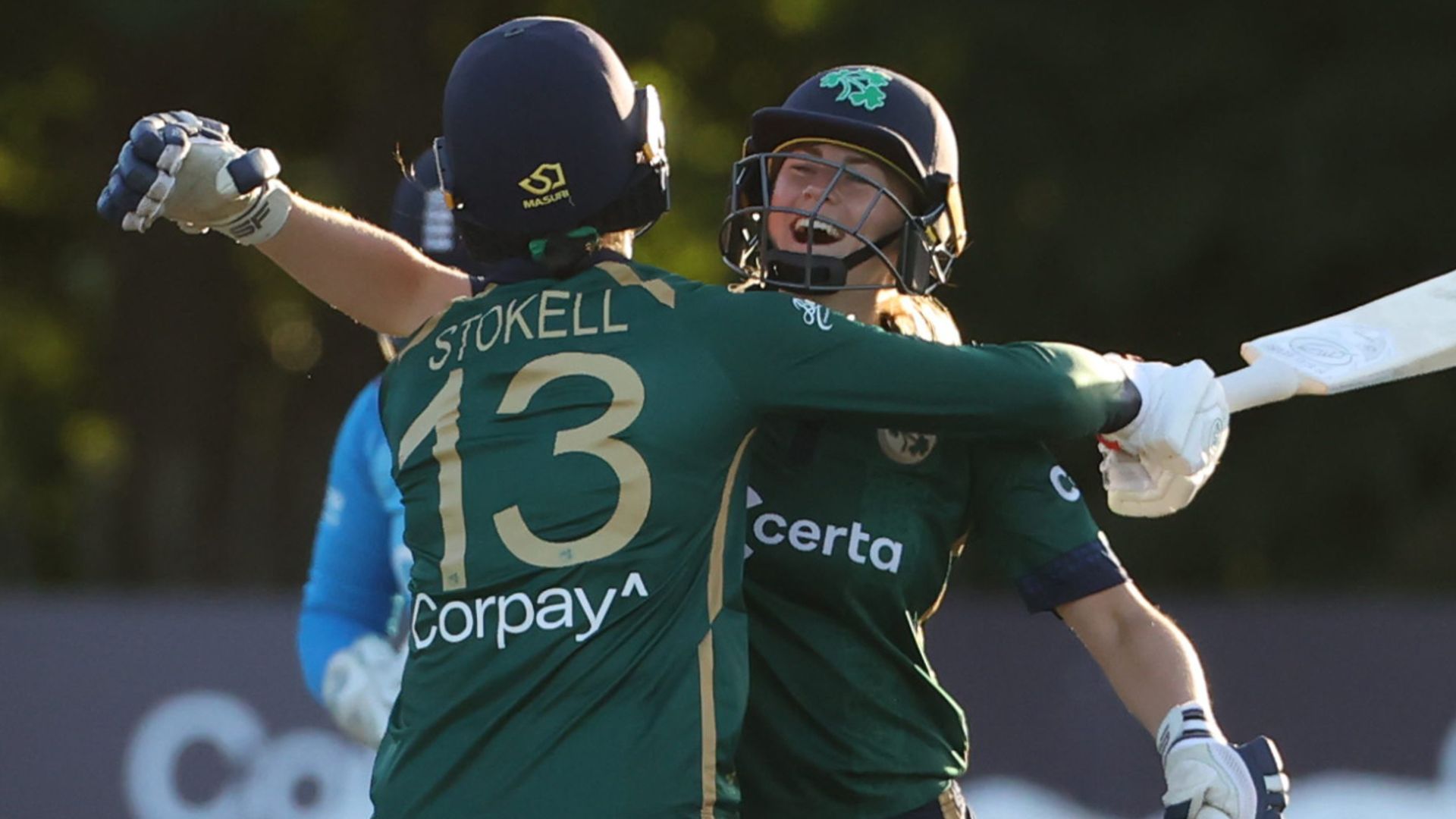 Ireland snatch dramatic last-ball win over England in third ODI
