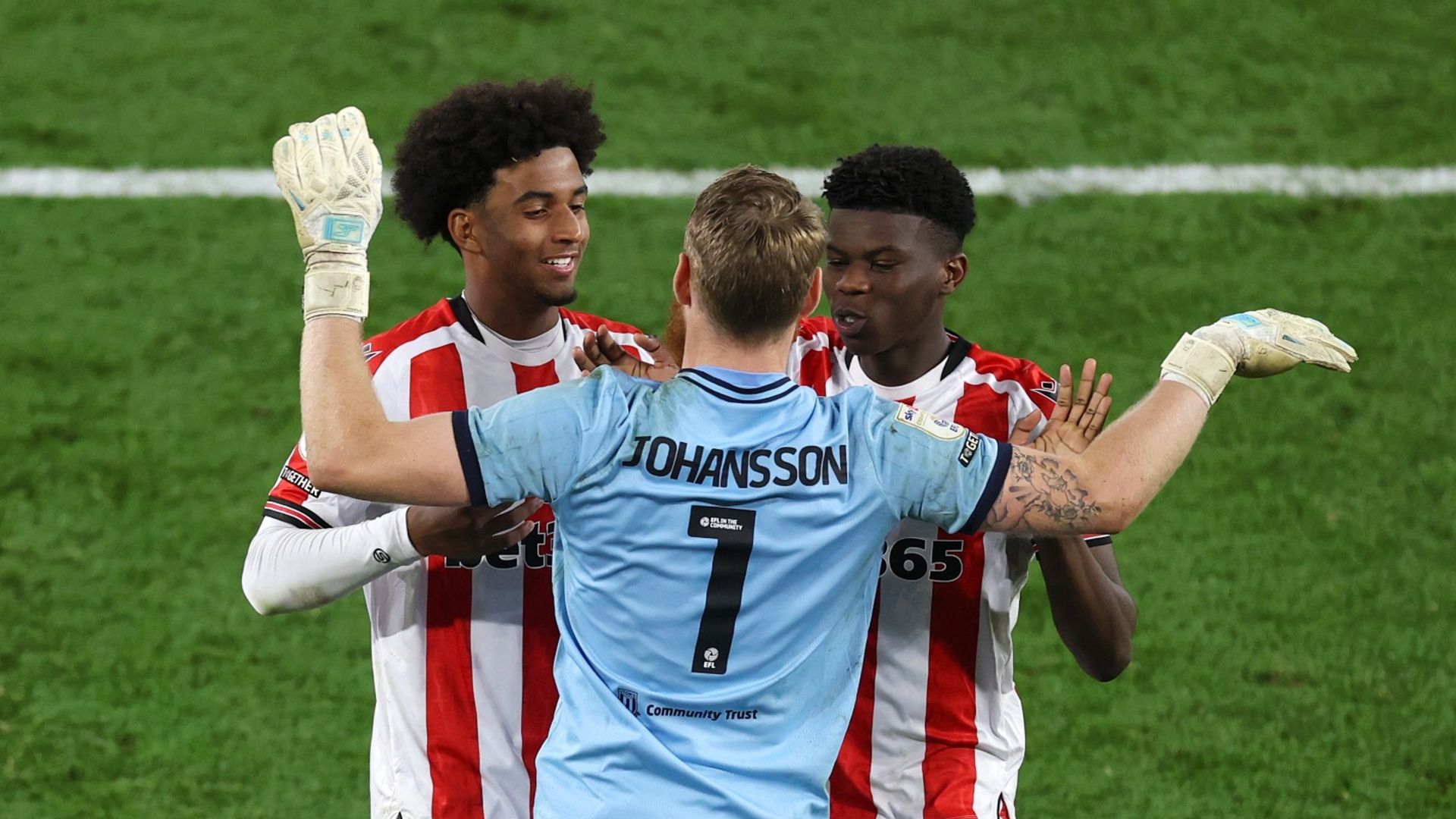 Managerless Stoke sneak past Fleetwood on penalties
