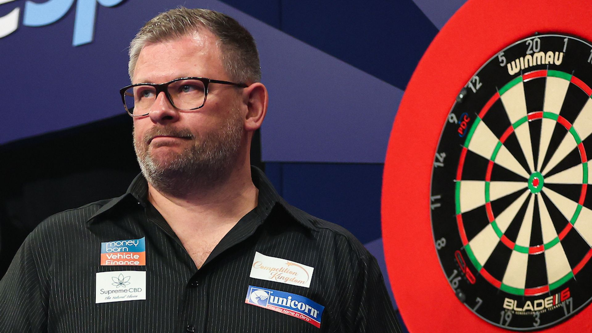 World Grand Prix Darts: Wade and Cross stunned as Humphries wins