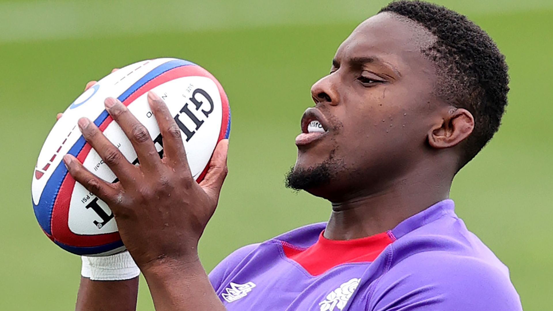 Itoje: No divide in England squad over enhanced contracts