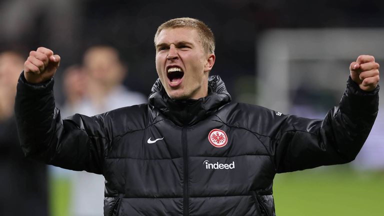 Rasmus Kristensen - Im Sommer kam der Rechtsverteidger per Leihe an den Main und entwickelte sich direkt zum Führungsspieler. Bei allen Pflichtspielen der Eintracht stand er in der Startformation und ist somit einer der Gründe für den Höhenflug der Adler.