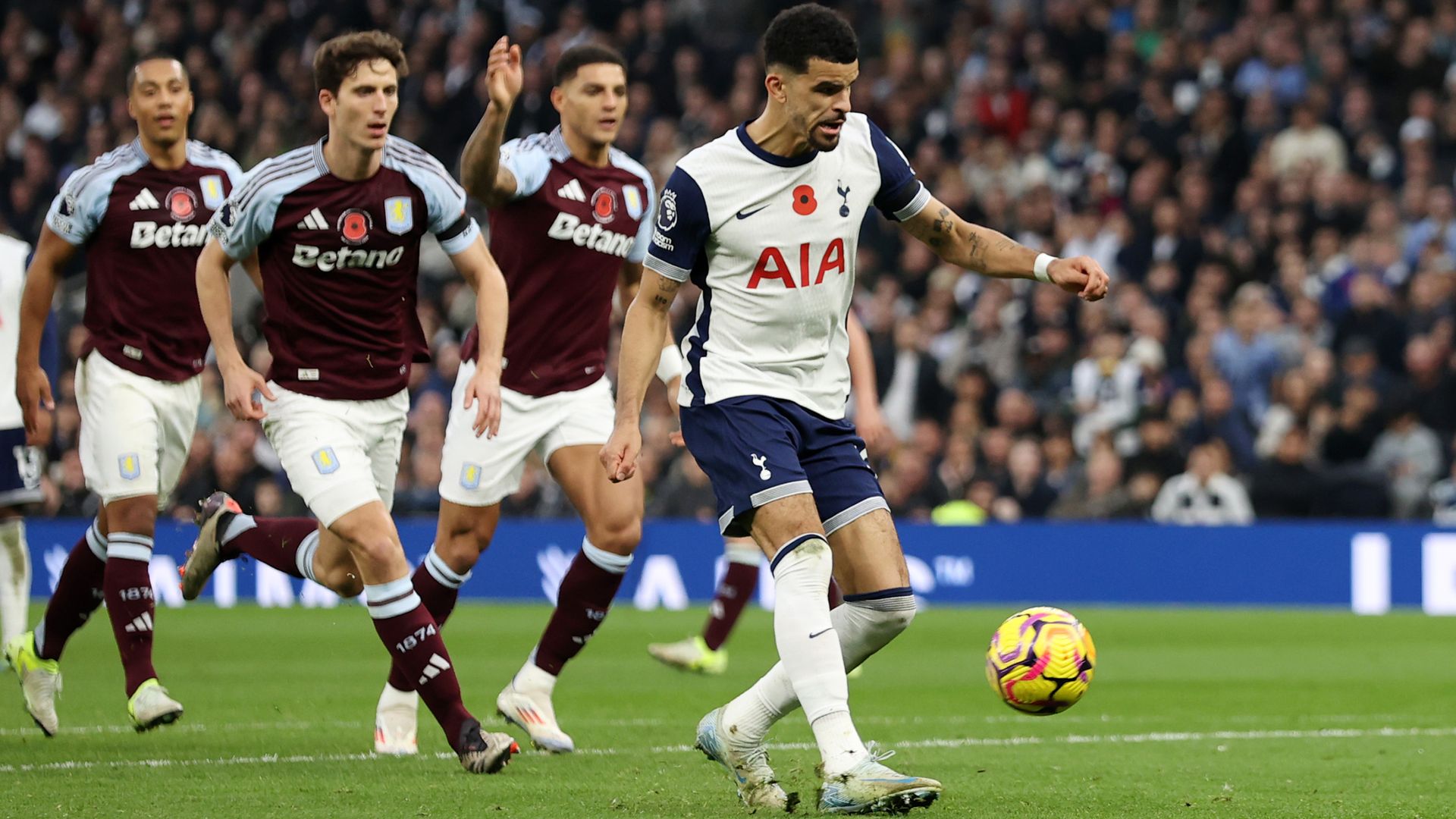 Solanke at the double as Spurs roar back to thrash Villa