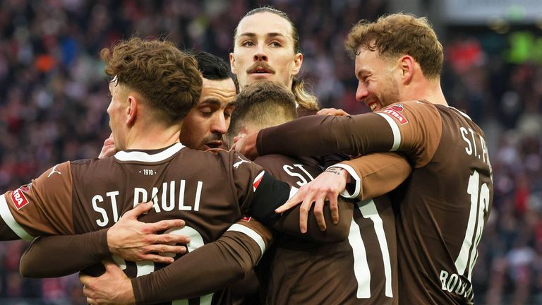 VfB Stuttgart gegen den FC St. Pauli.