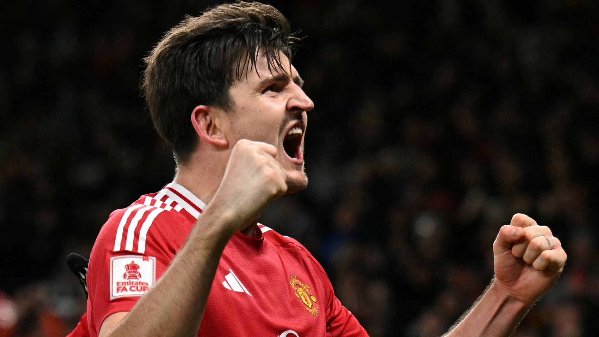Maguire heads offside winner as Man Utd scrape past Leicester