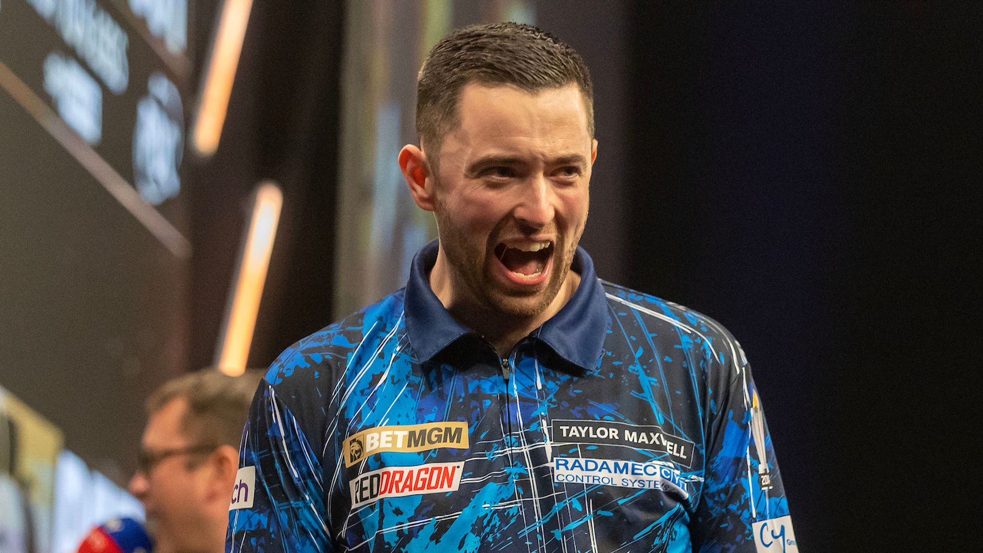 Premier League Darts: Humphries beats Littler to move clear at top - as it happened