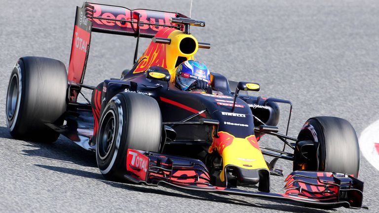 Jüngster GP-Sieger: Max Verstappen (Red Bull) - Er gewann im Alter von 18 Jahren, sieben Monaten und 16 Tagen den Grossen Preis von Spanien 2016.