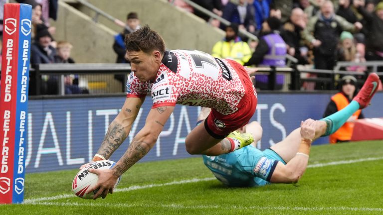 Keanan Brand scored Leigh's opening try