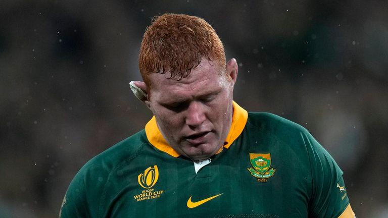 Two-time World Cup-winning Springbok Steven Kitshoff has been forced into early retirement by a neck injury