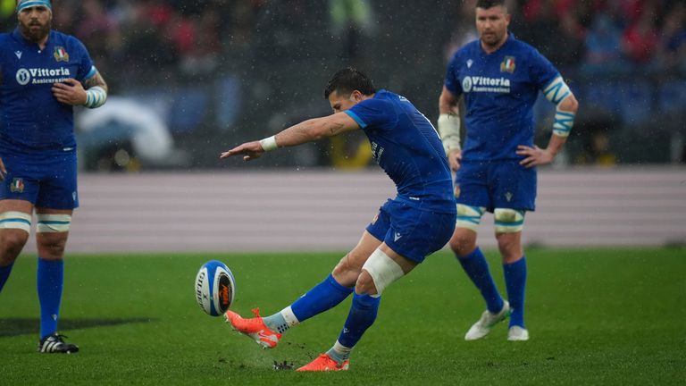 Tommaso Allan's place kicking helped Italy into a commanding half-time lead