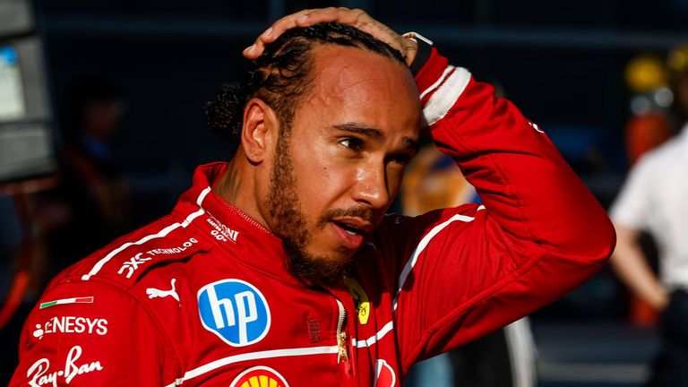 Nach der frühen Kritik nach dem Australien-GP hat Lewis Hamilton beim Sprint in China sportlich und verbal eine Antwort in Richtung Kritiker gegeben.