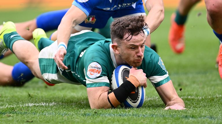 Hugo Keenan raced over off a Jack Crowley pass for Ireland's opening try