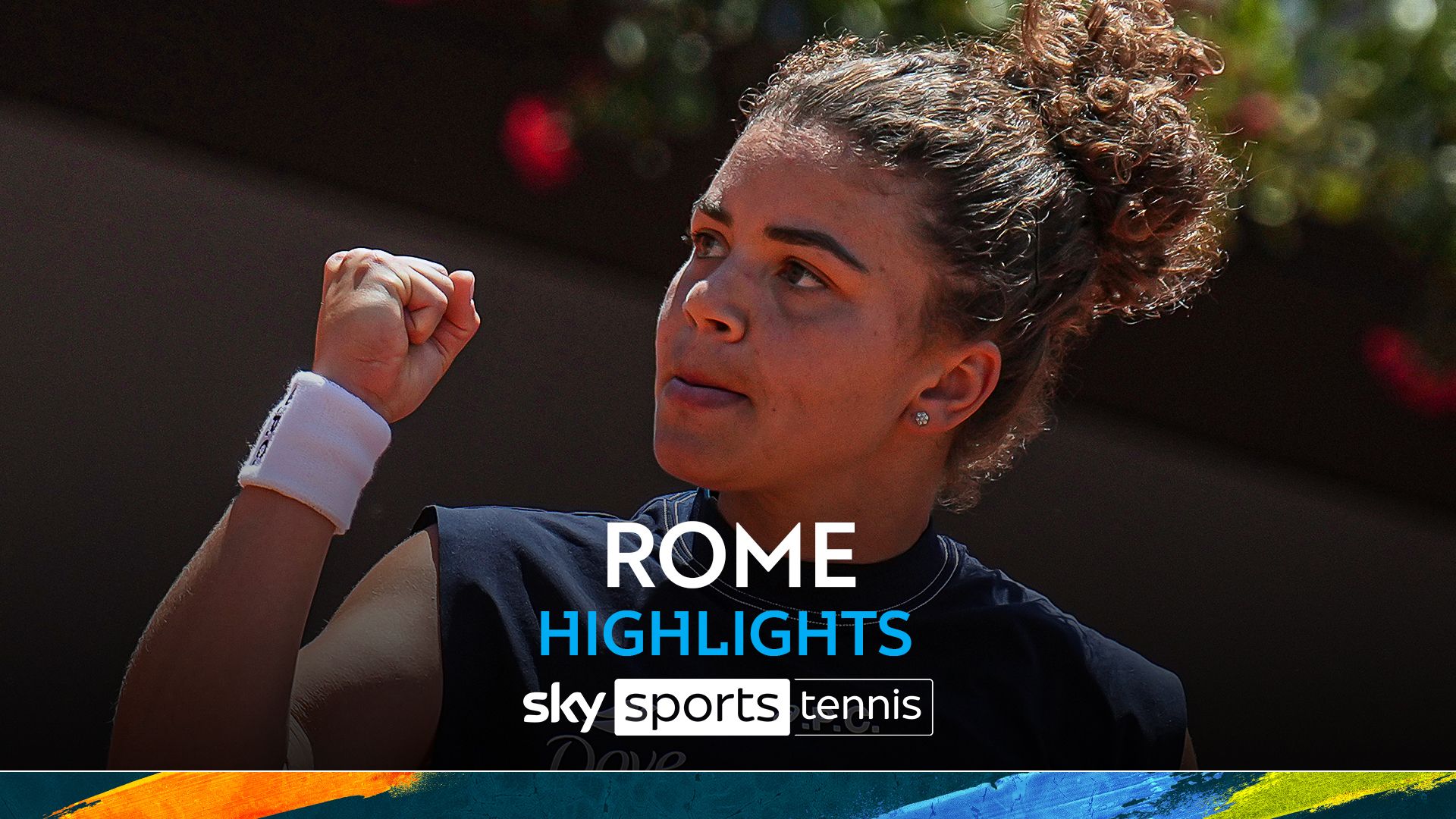 Home favourite Paolini through to quarter-finals in Rome