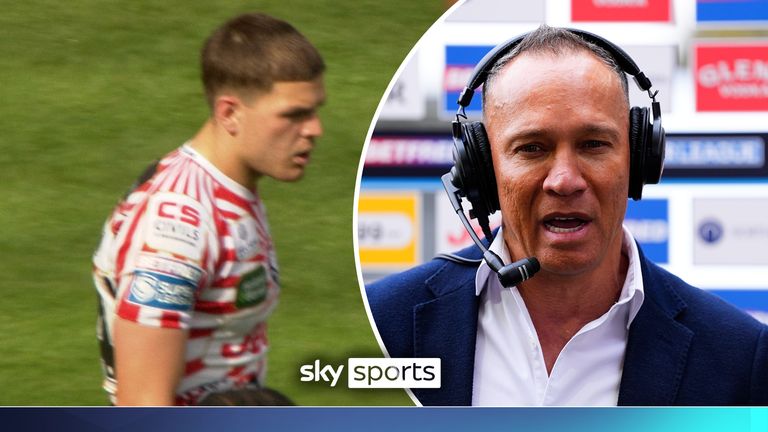 Exclusive footage of Adrian Lam's pitchside instructions for Leigh Leopards against Catalans