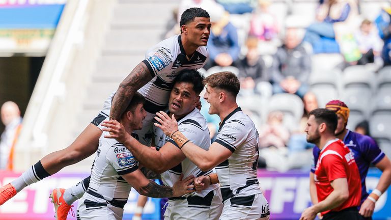 Herman Ese'ese collected a gorgeous John Asiata offload to score Hull's first points