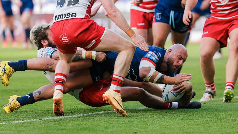 Luckley forced his way over for Hull KR's second vs Salford
