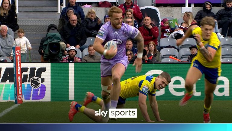 Warrington Wolves' Matt Dufty makes a mess of a last-man tackle to gift Wigan Warriors a try
