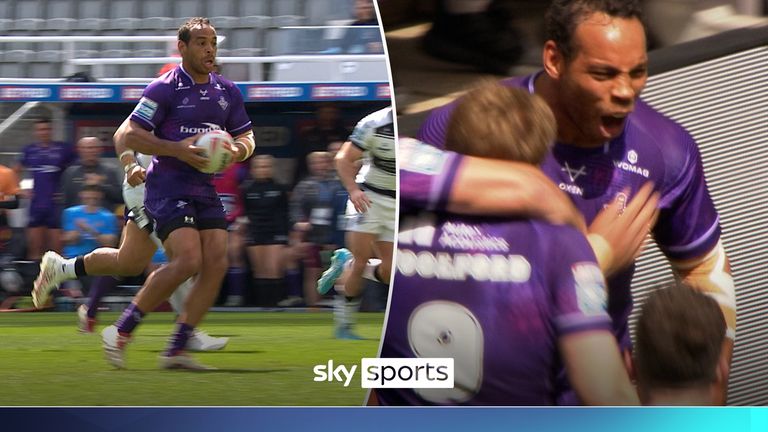 Leroy Cudjoe extended Huddersfield's lead over Hull FC with a brilliant try