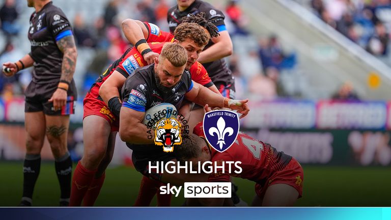 Highlights of the Super League clash between Castleford Tigers and Wakefield Trinity