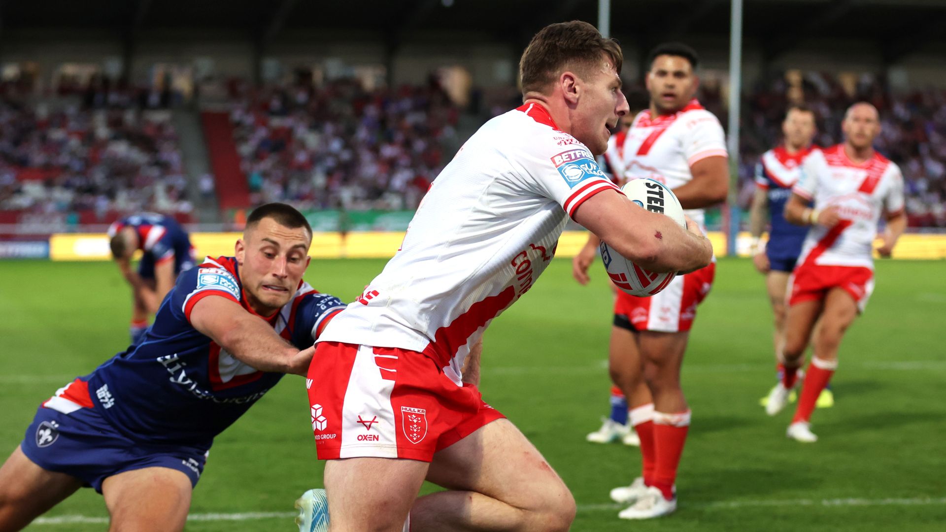 Hull KR extend Super League lead while Leeds turn on style in 14-try bonanza