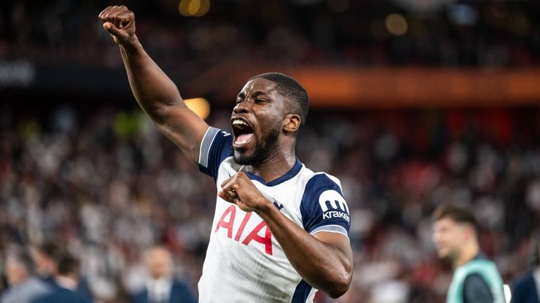 Platz 8: Kevin Danso wechselt nach Leih-Ende für 25 Millionen Euro fest von RC Lens zu Tottenham Hotspur.