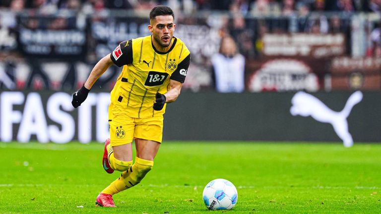 Platz 9: Yan Couto wechselt nach Leih-Ende für 25 Millionen Euro fest von Manchester City zu Borussia Dortmund.