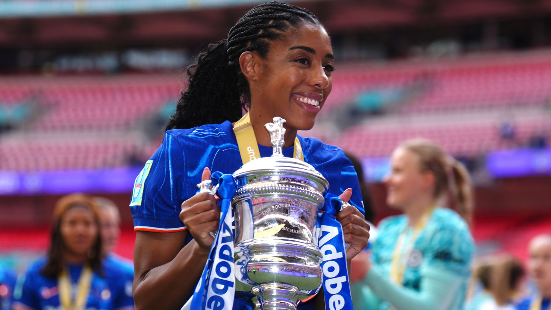 WSL latest: Lawrence leaves Chelsea as Blues agree Carpenter deal