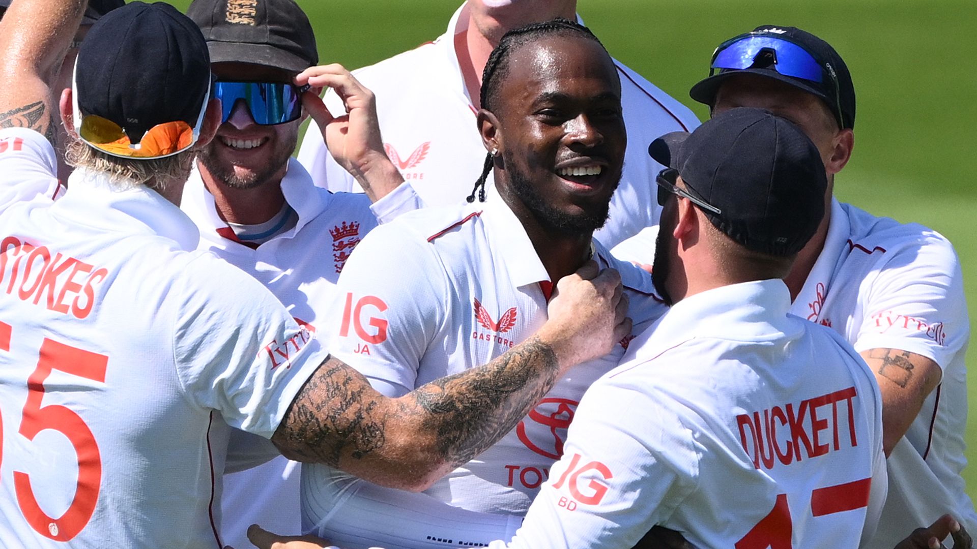 'Drama, theatre, joy' - 'X-factor' Archer makes intoxicating Lord's return