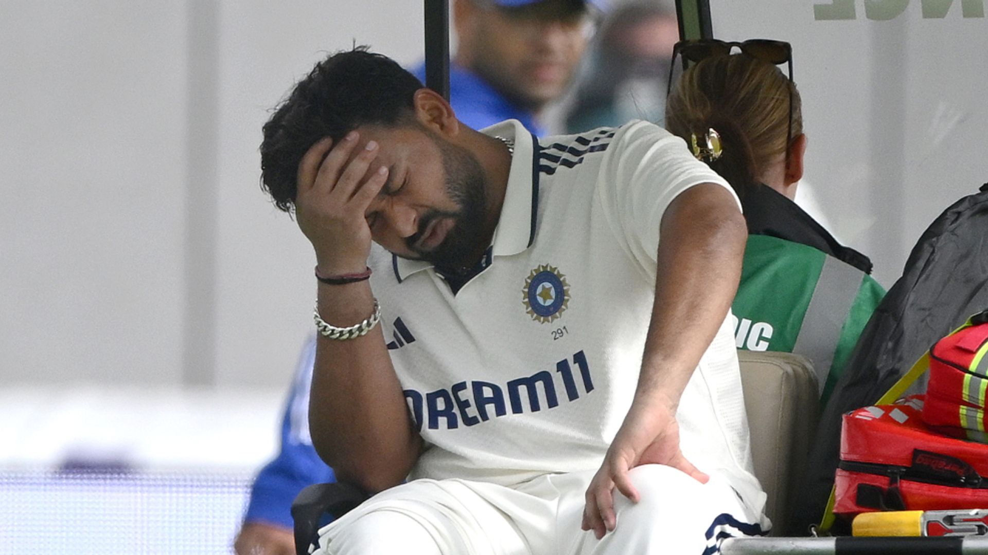 Pant retires hurt after leading India charge on first day of fourth Test