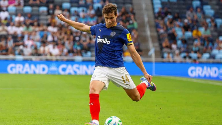 Holstein Kiel: 85€ + 16€ Spielername - Gesamtpreis: 101€