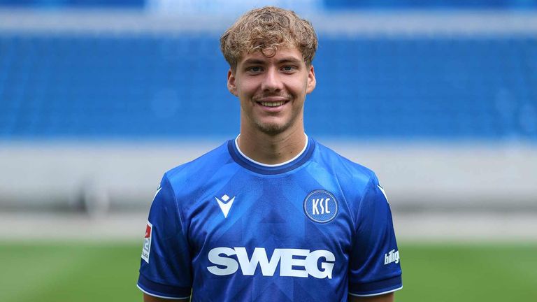 Karlsruher SC: 89,95€ + 14,95€ Spielername + 2,95€ Liga-Logo - Gesamtpreis: 107,85€