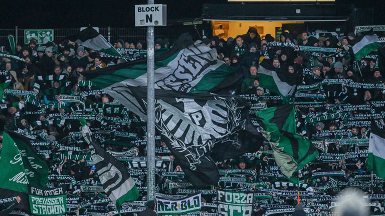 LVM-Preussenstadion in Münster | Kapazität: 12.672 Zuschauer | Preis pro Bier (0,5 l): X | Preis pro Bratwurst: X