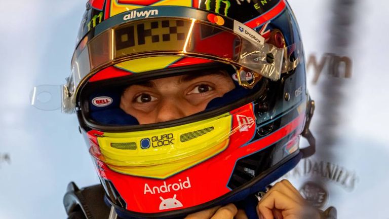 Oscar Piastri hat seinen ursprünglich bis 2026 laufenden Vertrag bei McLaren kurz vor Saisonstart 2025 um mehrere Jahre verlängert. 