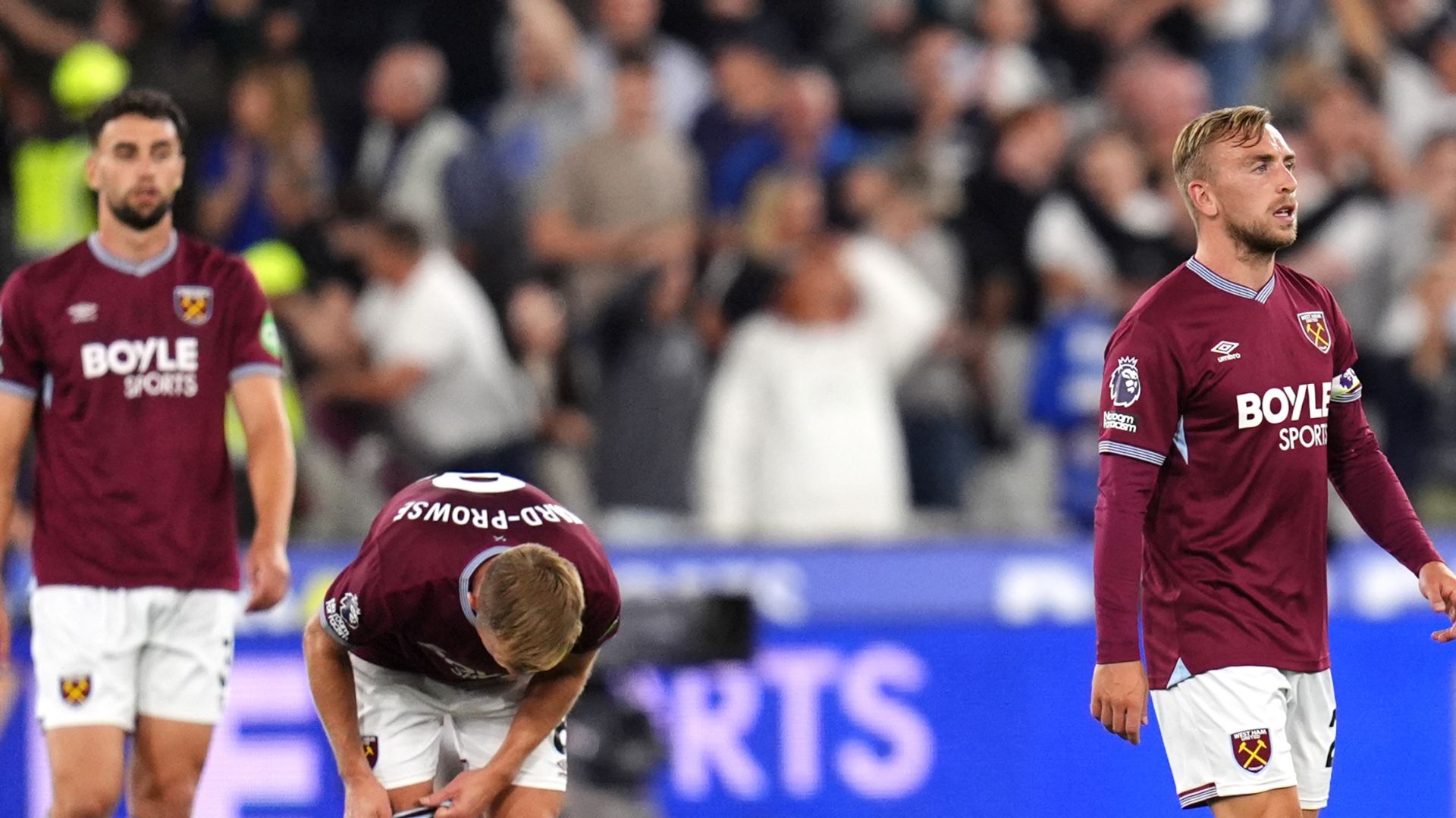 Unwanted records, 'scandalous' defending and relegation fears for West Ham