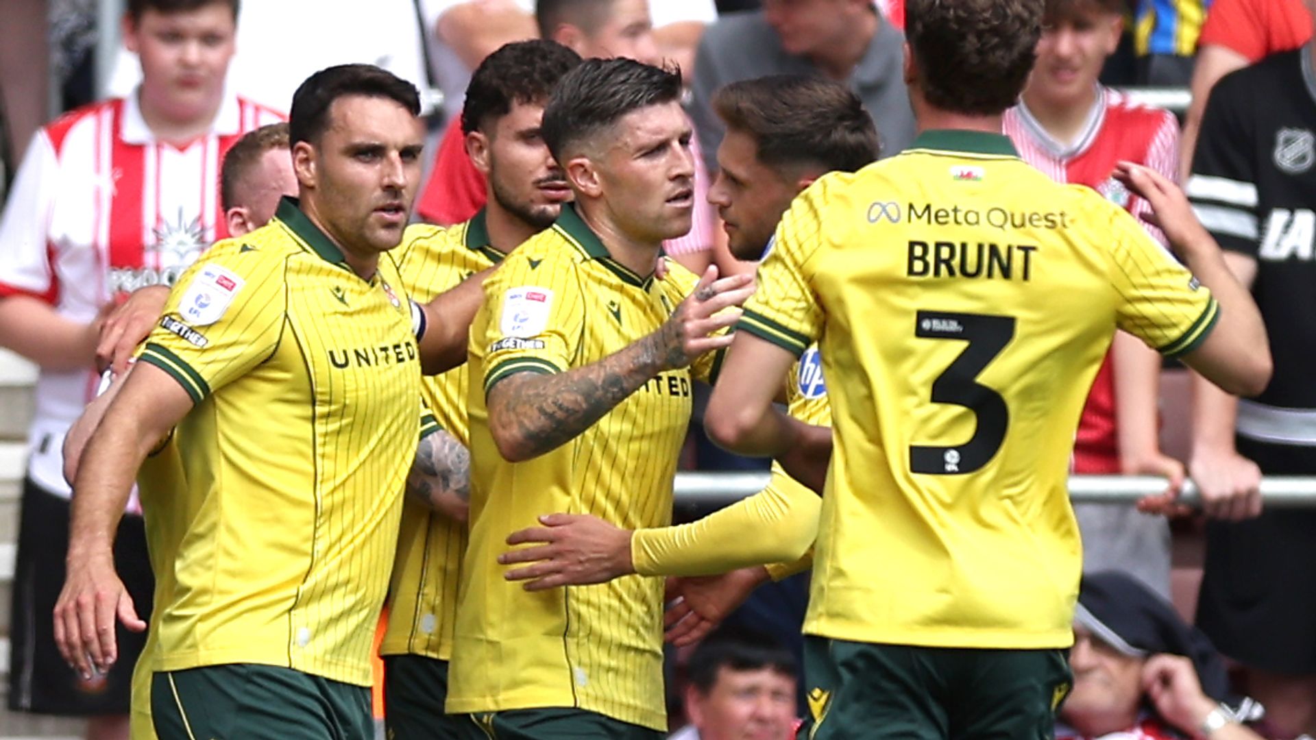 Wrexham LEAD at Southampton on opening day! All EFL on Sky LIVE!