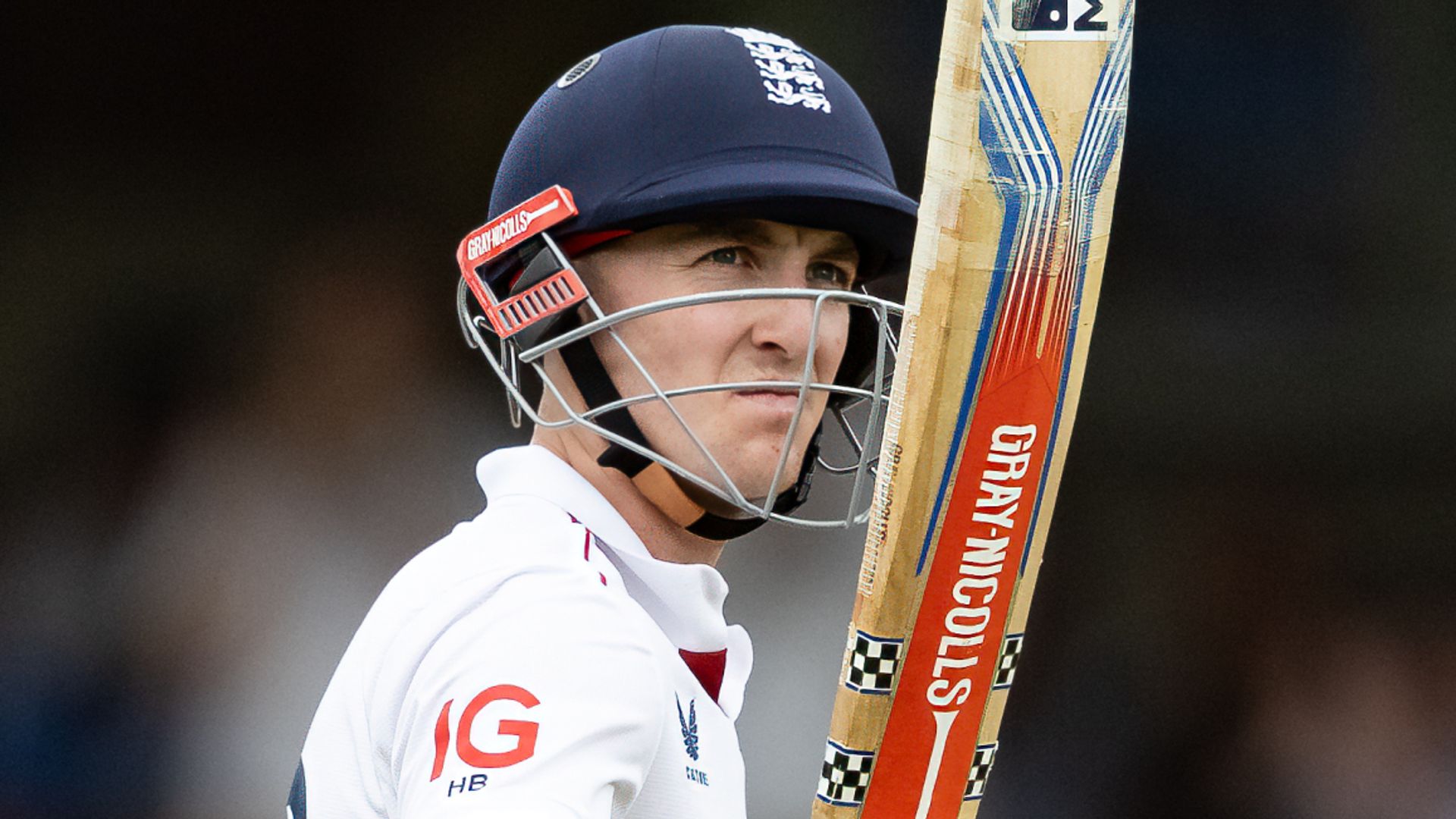 England need 35 runs on final day to win stunning fifth Test