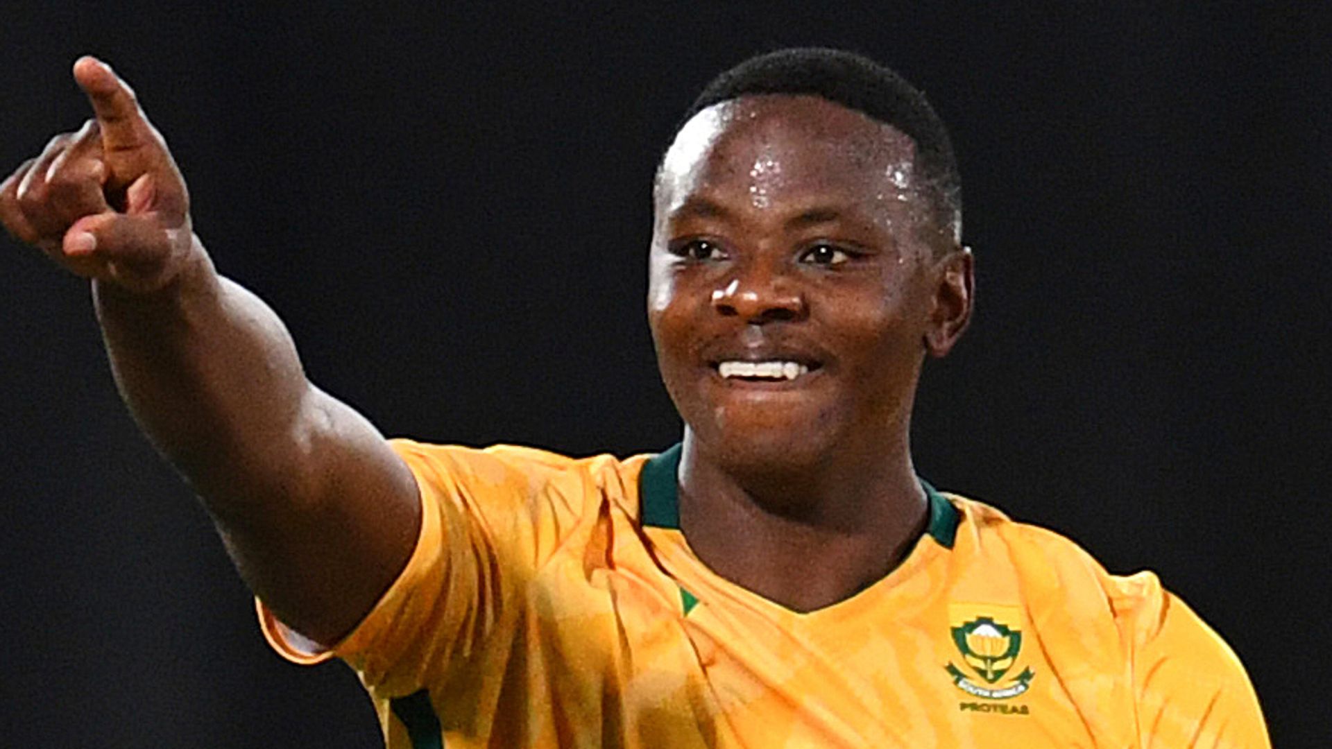 Injured Rabada included in South Africa squad to tour England