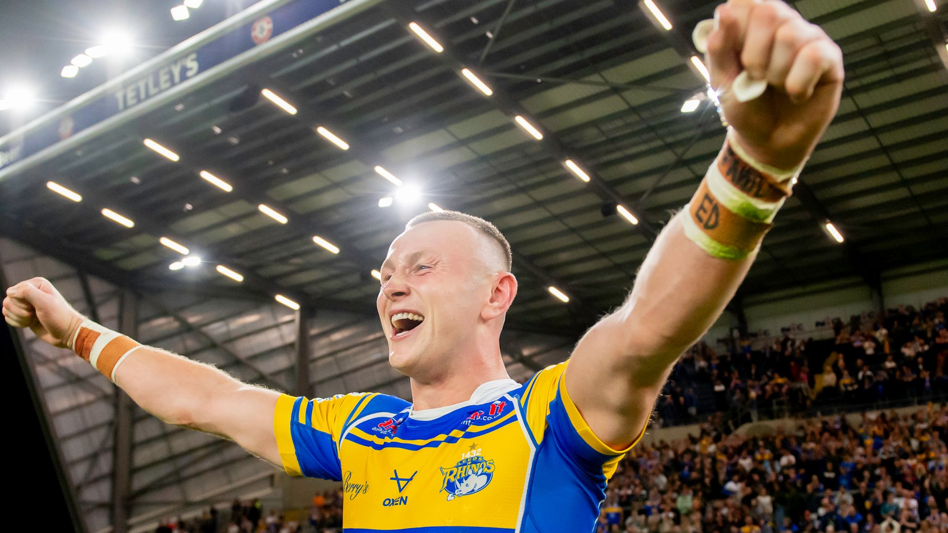 Leeds claim emphatic victory over Super League leaders Hull KR