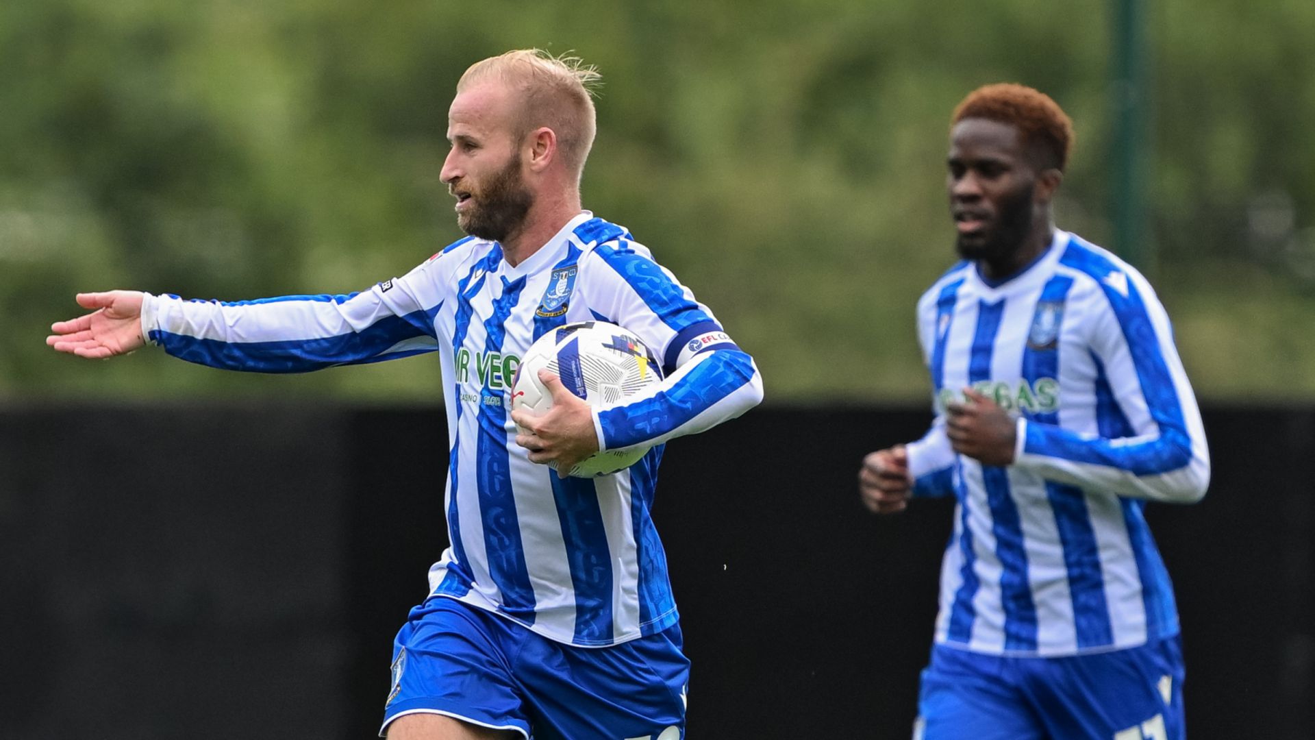 Sheff Wed battle back to deny Wrexham - free highlights and report