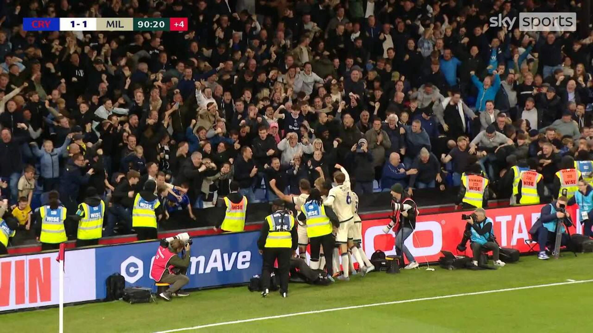 Millwall score late goal to send game to penalties!
