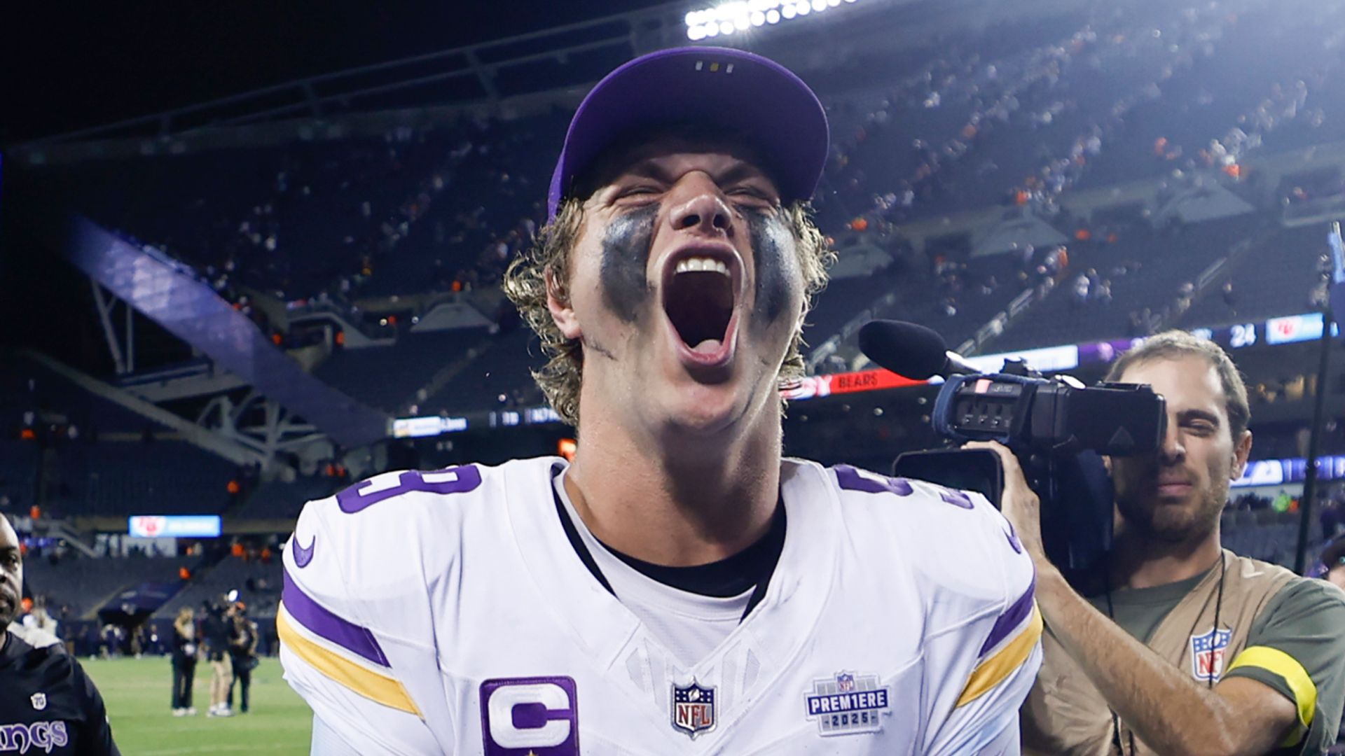 McCarthy leads Vikings to comeback win over Bears on NFL debut